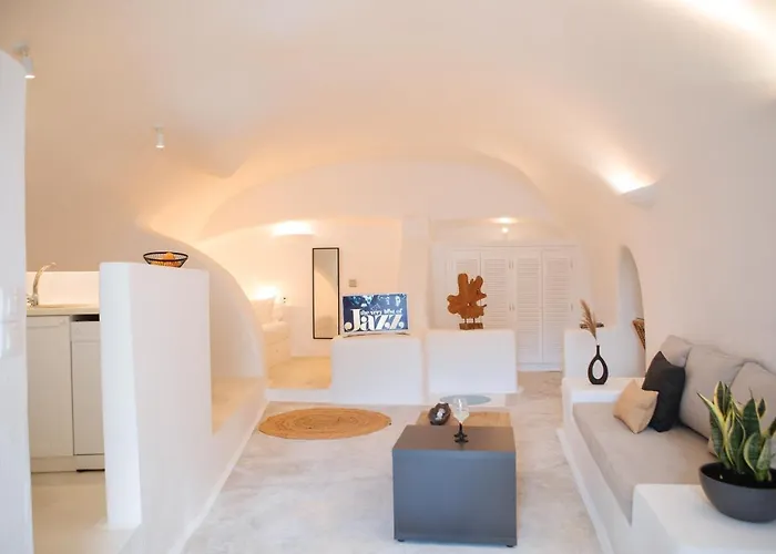 Assyrtiko By A Terre Cave Villa *