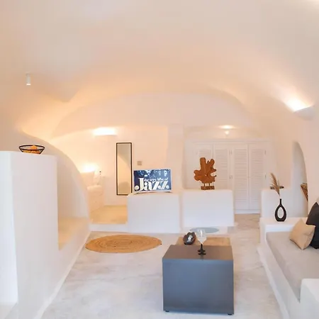 Assyrtiko By A Terre Cave Villa *