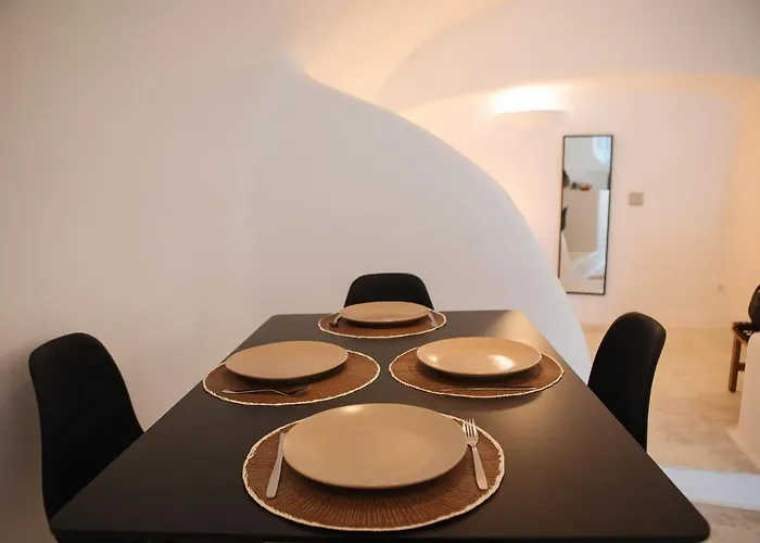 Assyrtiko By A Terre Cave Villa *