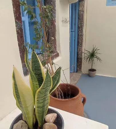 Assyrtiko By A Terre Cave וילה *